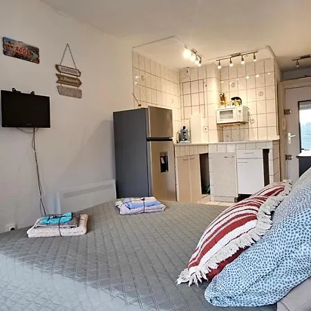 Le Paradis Du Port Lumineux Et Confortable Pour 2 Personnes Hébergement de vacances *