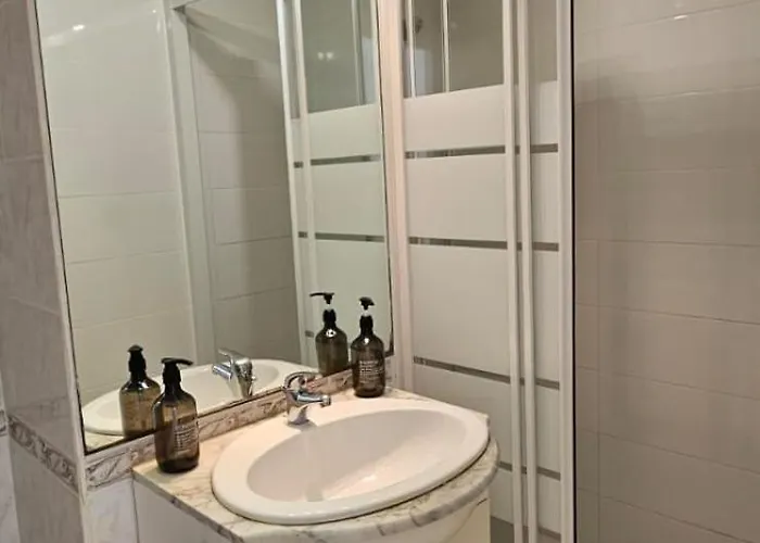 Casa de Férias Le Paradis Du Port Cozy Near Port And Beaches In Cap Dagde